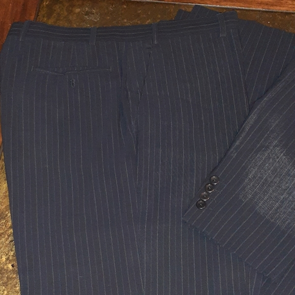 ARMANI Navy Two Piece Suit - Picture 8 of 8